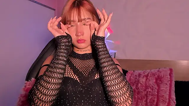 Katta_Martini_'s cam snapshot