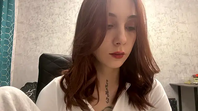 JulissaJoly live sex cam