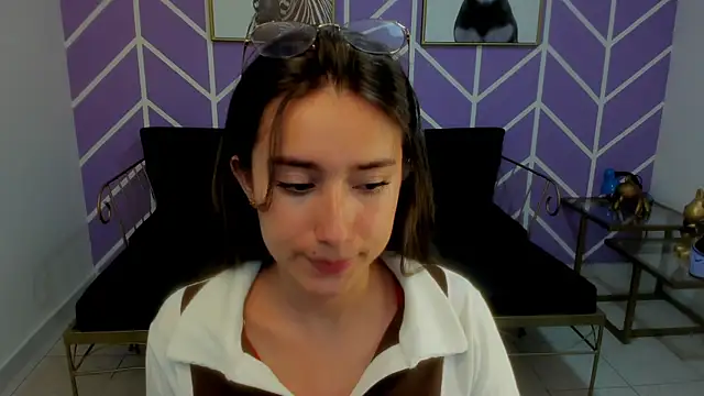 Adhara_Kitten's cam snapshot