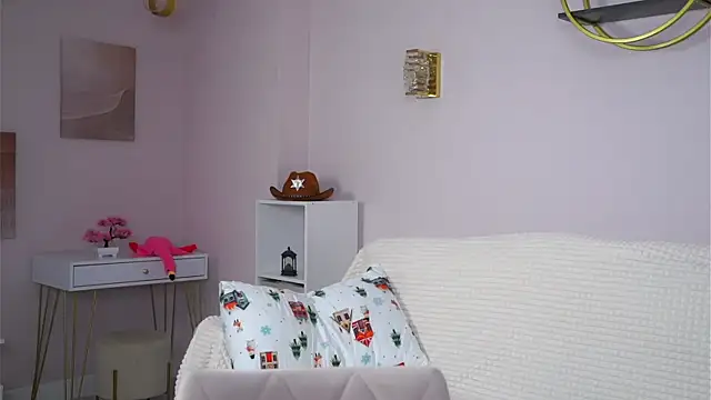 SunnivaCovil live sex cam