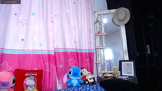 Hillary_queen's cam snapshot