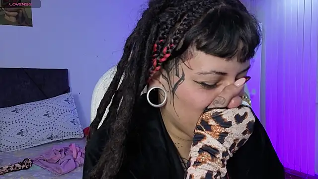 _sharlotte777 live sex cam