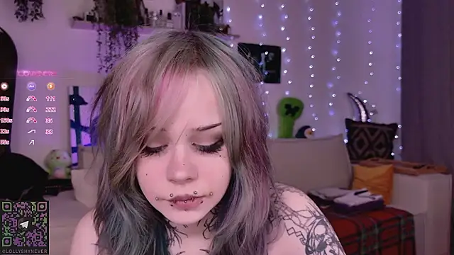 Lollyshy's cam snapshot