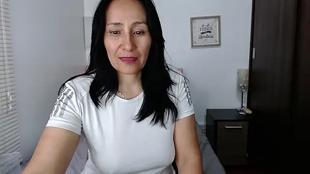 Maira_B's cam snapshot