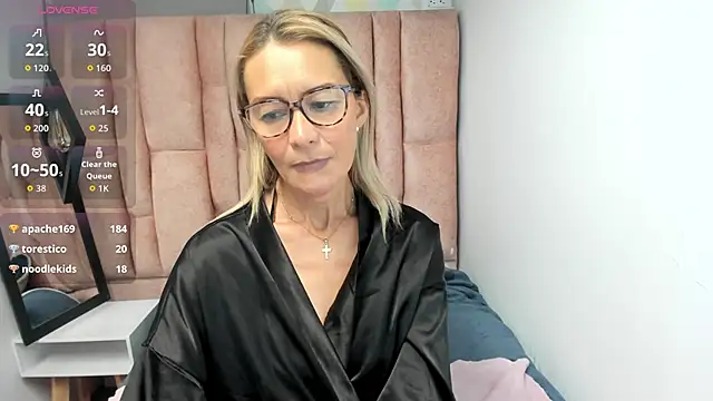 Issa_Milf__'s cam snapshot