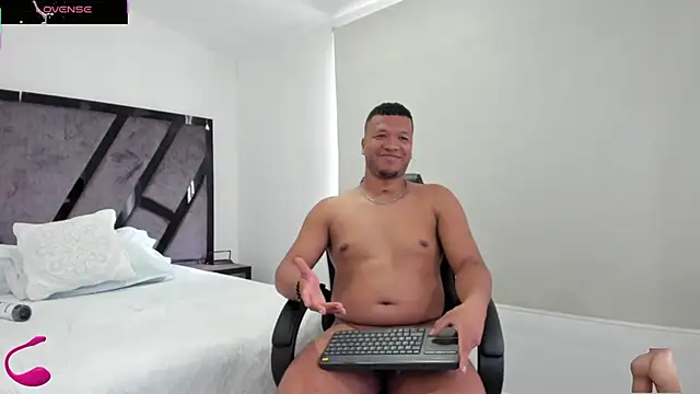 AnnieAndStefan live sex cam