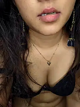Saumyy live sex cam