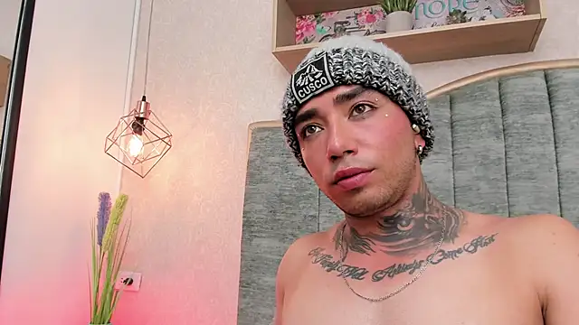 liam_froid's cam snapshot