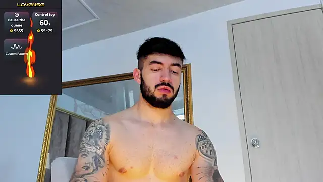 MarkWalker__'s cam snapshot