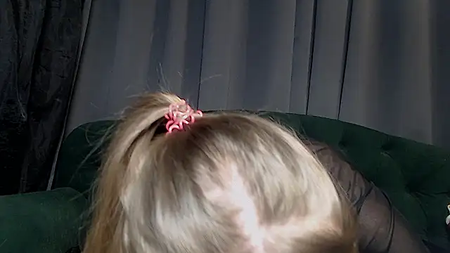 alexandra_zaryanova's cam snapshot