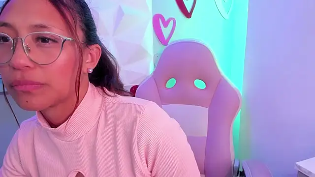 maya_cardona's cam snapshot