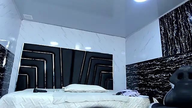 ArianaSommers's cam snapshot