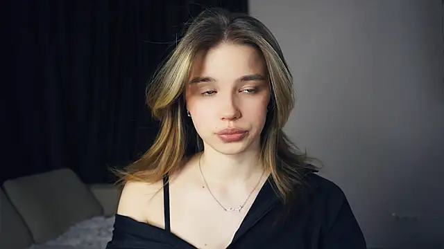 EarthaStinett's cam snapshot