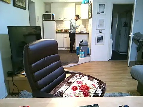 mihaimichael's cam snapshot