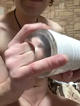 Hideen-real-face's cam snapshot