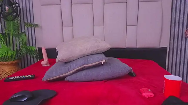 bryonycutee's cam snapshot