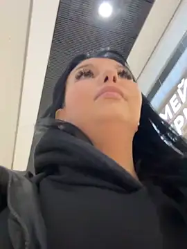 Tisha_Busty live sex cam