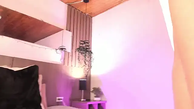 Violet_carson's cam snapshot