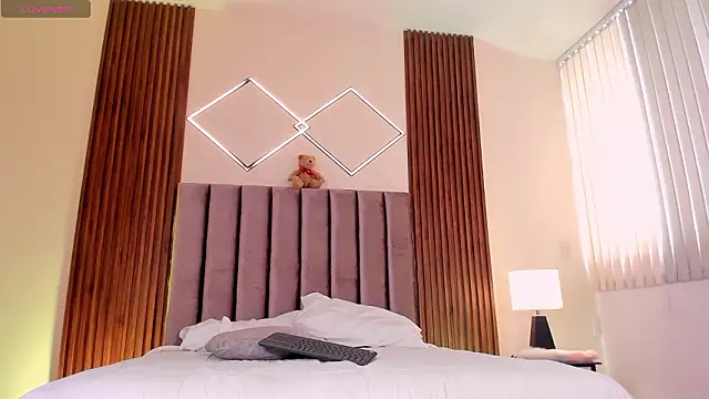 SimonaStar's cam snapshot