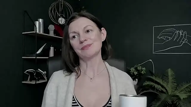 VivianWILD's cam snapshot