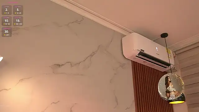 SophieCollins_1's cam snapshot