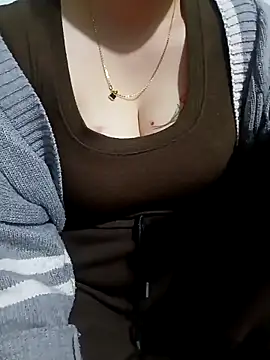 Emily-lonely's cam snapshot