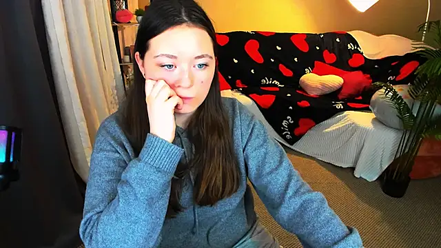 AlluringLookk's cam snapshot