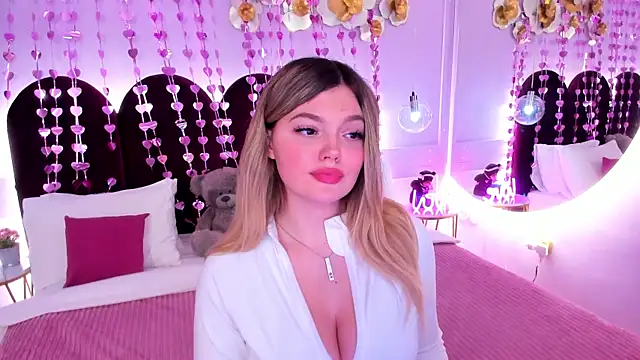 ZaraBloom's cam snapshot