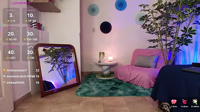 Elliee_'s cam snapshot