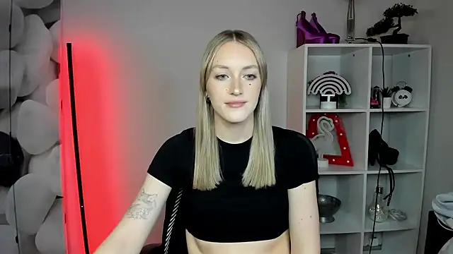 EvelynBlond's cam snapshot