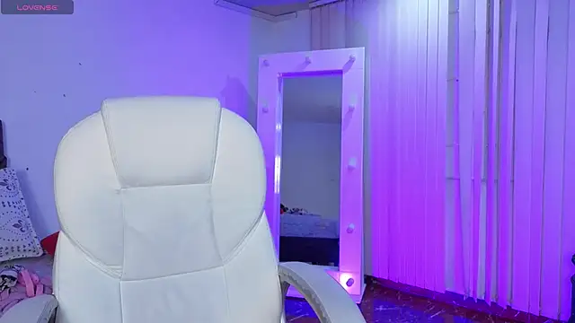 _sharlotte777's cam snapshot