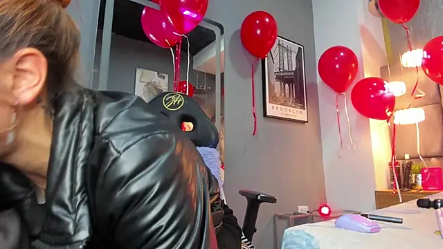 zoe_taylorr1's cam snapshot