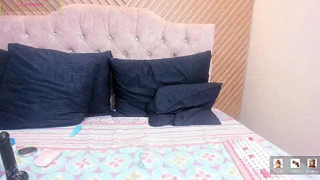 EvaaLovia1's cam snapshot