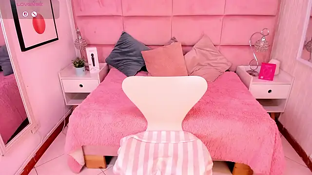 Janah_Myers's cam snapshot