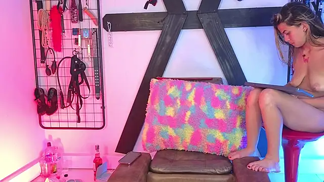 Dominated_desires_Bdsm's cam snapshot