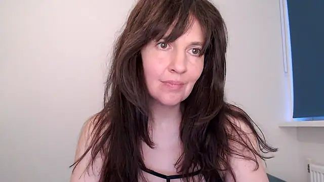 Ella_Next_Door live sex cam