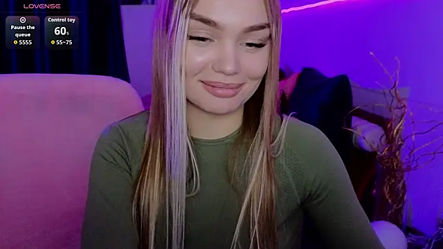 KitsyMoore's cam snapshot