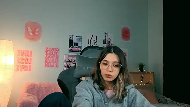 dinnerwithflowers's cam snapshot