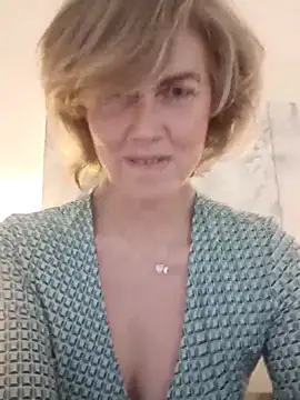 stellahere8's cam snapshot