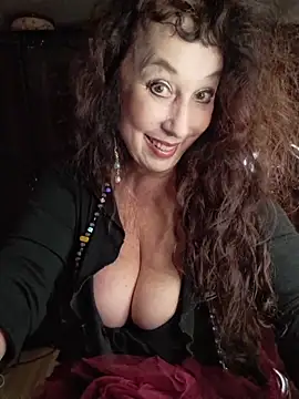 GypsyEsmeralda's cam snapshot