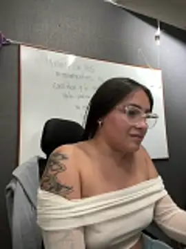 Alyha_Cortes's cam snapshot