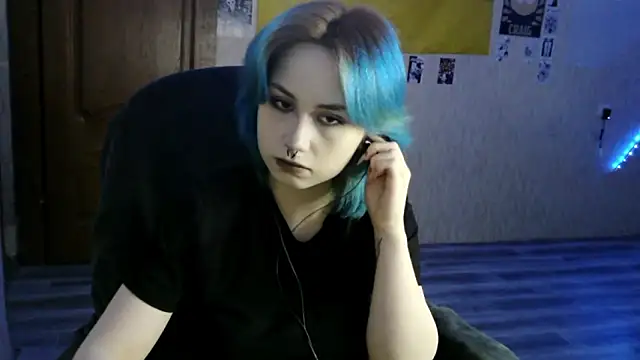 LeisaHopperstad's cam snapshot