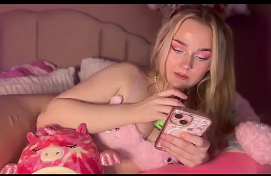 Pinkiepieexo live sex cam