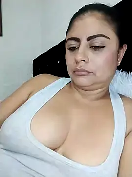 ElizabethWeil's cam snapshot