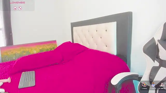 CarolinneFiotti's cam snapshot