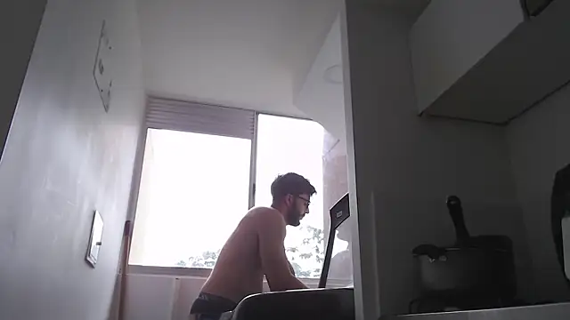 thomas_gun live sex cam