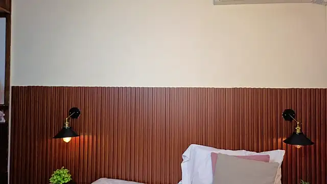 chanel_brunette live sex cam