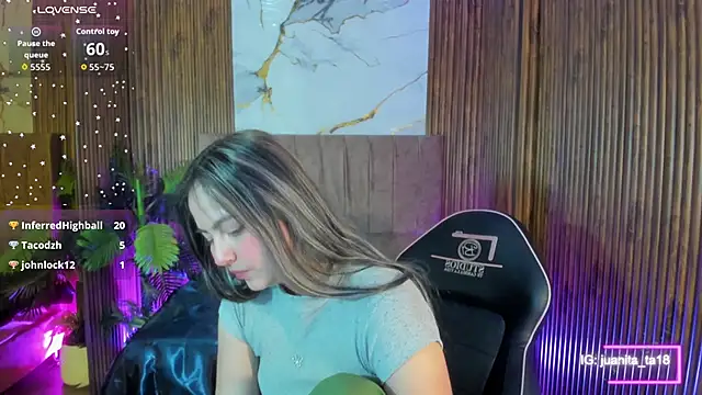 juanita_tay's cam snapshot