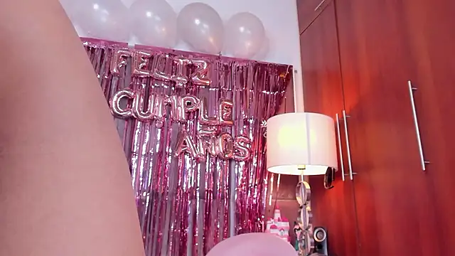 Nia_Bunny live sex cam