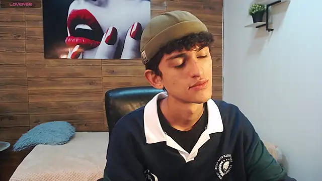 Michaelkoiv live sex cam